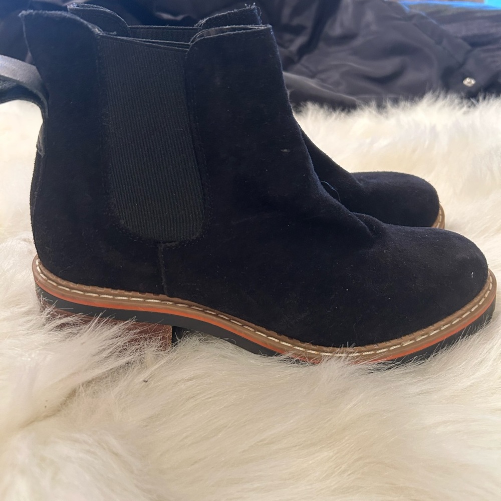 Universal Thread Size 8 Leather Boots - image 6